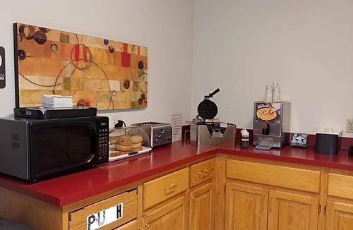 Charlotte Hotel | 2-Star Hotel ∙ Americas Best Value Inn Charlotte