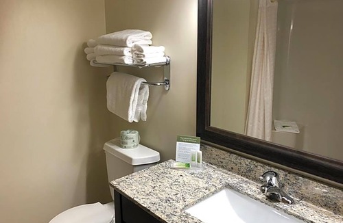 Silver City Hotel | 2-Star Hotel ∙ AmericInn by Wyndham Silver City
