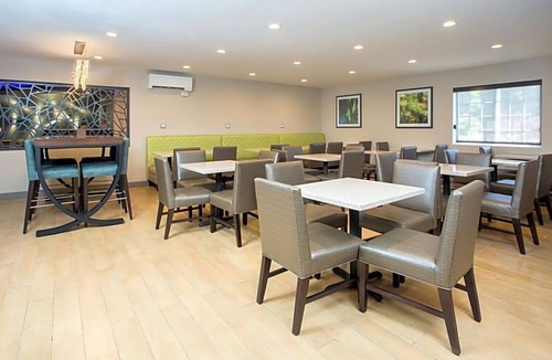 York Hotel | 2-Star Hotel ∙ Best Western York Inn