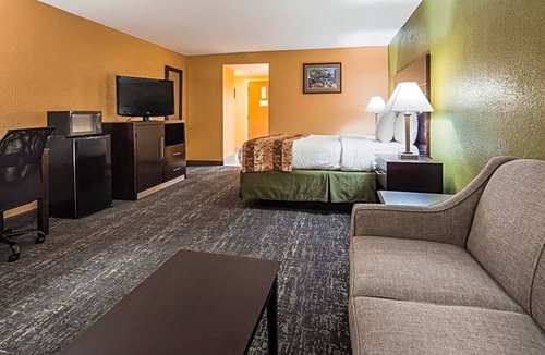 Saint Marys  Allen County Hotel | 2-Star Hotel ∙ Best Western Luxbury Inn Fort Wayne