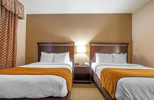 London Hotel | 2-Star Hotel ∙ Comfort Suites London