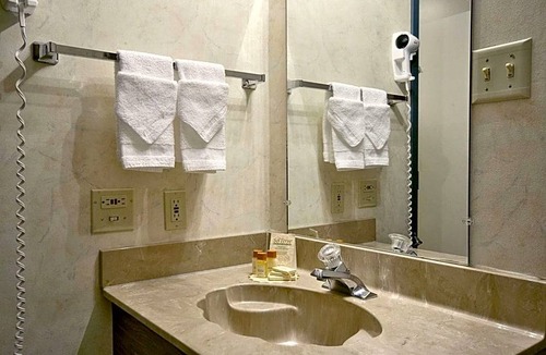 Jasper Hotel | 2-Star Hotel ∙ Days Inn by Wyndham Jasper