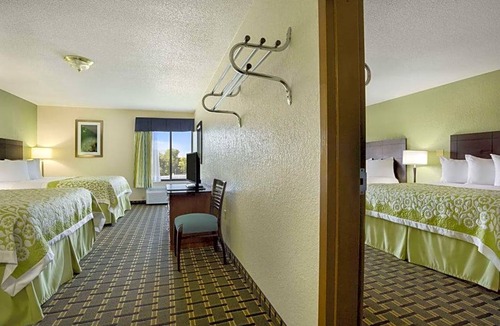 Jasper Hotel | 2-Star Hotel ∙ Days Inn by Wyndham Jasper