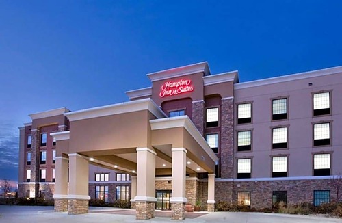 St. Cloud Hotel | 2-Star Hotel ∙ Hampton Inn and Suites St. Cloud