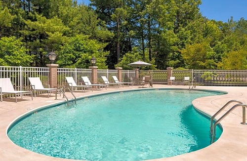 Billerica Hotel | 2-Star Hotel ∙ Hampton Inn Boston Bedford Burlington