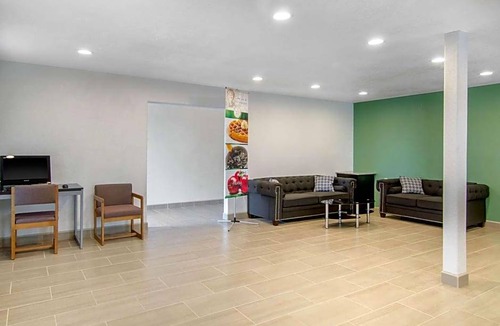 Russell Hotel | 2-Star Hotel ∙ Quality Inn