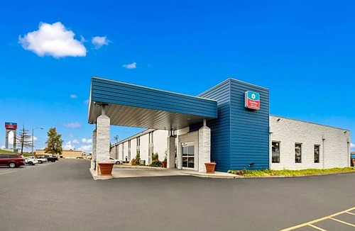 Jasper Hotel | 2-Star Hotel ∙ SureStay Plus Hotel by Best Western Jasper