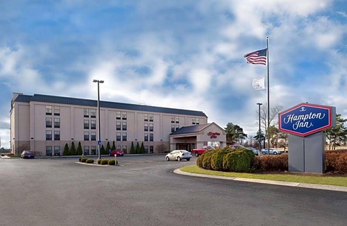 Norton Shores Hotel | 2-Star Hotel ∙ Hampton Inn Muskegon