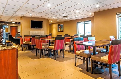 Pickerington Hotel | 2-Star Hotel ∙ Comfort Inn East Pickerington