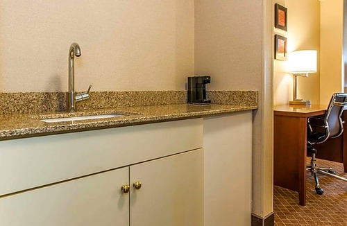 Pickerington Hotel | 2-Star Hotel ∙ Comfort Inn East Pickerington