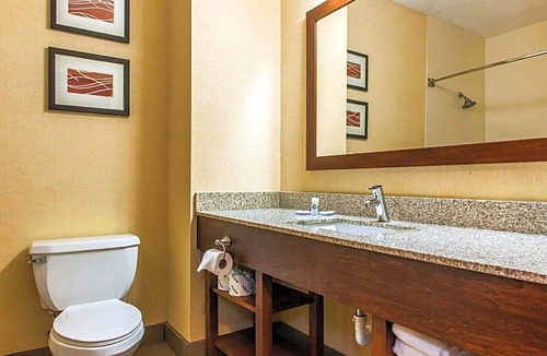 Pickerington Hotel | 2-Star Hotel ∙ Comfort Inn East Pickerington