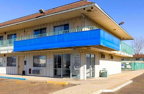Summit Station Hotel | 2-Star Hotel ∙ Rodeway Inn Columbus