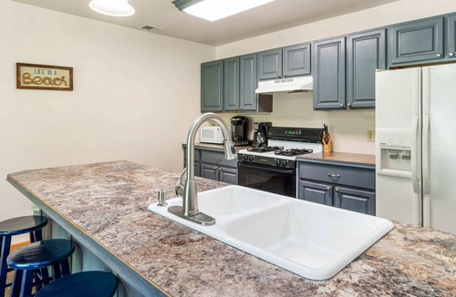 East Jordan House | 2 Townhomes on Lake Charlevoix - Sleeps 14!