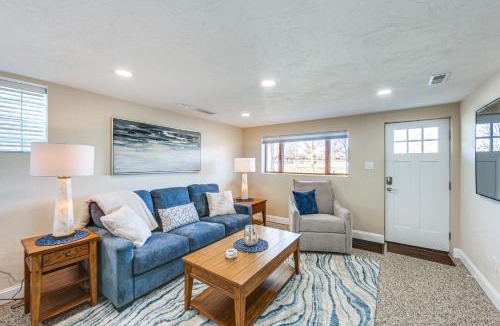 Natrona Apartment | 20 Mi to Pittsburgh: Natrona Heights Apt