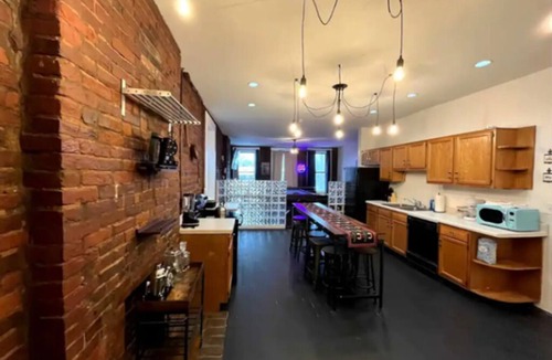Butchertown Condo | 20% OFF! Bourbon Trail Loft 6BR Sleeps 16