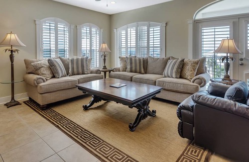 Seagrove Beach Apartment | 204 m² Apartment ∙ 4 bedrooms ∙ 10 guests
