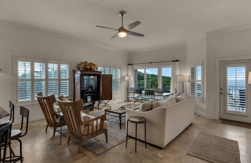 Seagrove Beach Apartment | 209 m² Apartment ∙ 4 bedrooms ∙ 8 guests