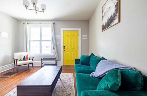 Glen Echo House | 2394 Indiana (SIDE) · Perfect For Groups & Families-5 Bedroom Cozy Home