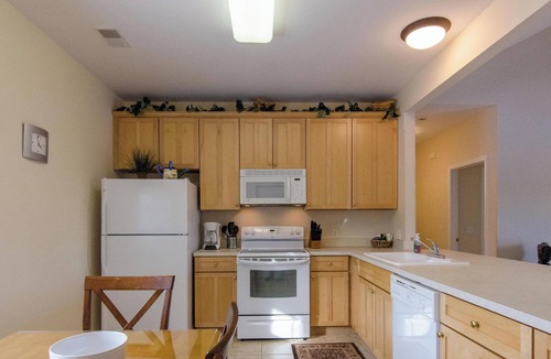 Mackinaw City Condo | 24 Beach & Pool Condo