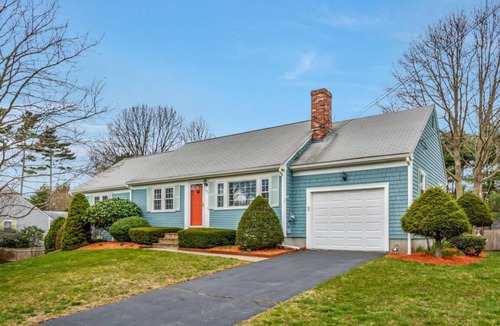 Osterville House | 271 Westwind Cir - Charming, Pet-Friendly 3BR retreat, beach pass, AC, game room
