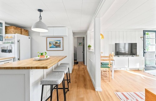 Yarmouth House | 2BR/1BA Yarmouth Village Cottage, Pet-Friendly
