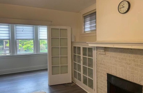 Point Breeze Apartment | 2BR 2 King Beds - Free Parking - Near Bakery Square and Universities