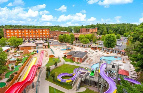 Wisconsin Dells House | 2BR/2BA Chula Vista Condo w/FREE Water Park Passes