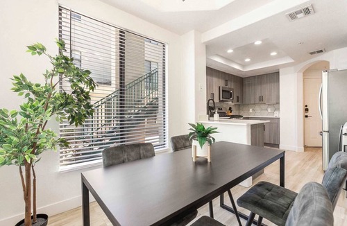 Desert Paradise Estates Apartment | 2BR CozySuites at Kierland Commons with pool #02