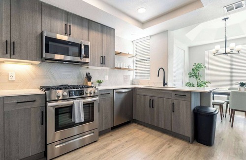 Desert Paradise Estates Apartment | 2BR CozySuites at Kierland Commons with pool #04