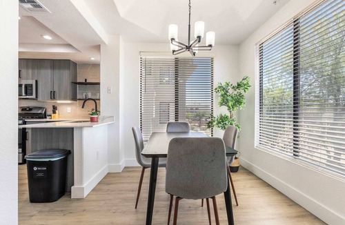 Desert Paradise Estates Apartment | 2BR CozySuites at Kierland Commons with pool #10