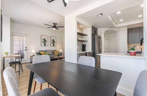 Desert Paradise Estates Apartment | 2BR CozySuites at Kierland Commons with pool #10