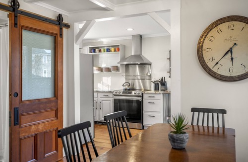 Rockport Cottage | 2BR Home Minutes to Downtown Rockport+Beach!