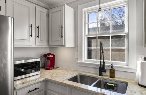 Rockport Cottage | 2BR Home Minutes to Downtown Rockport+Beach!