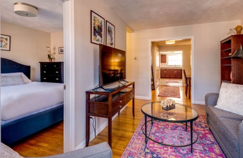 North End Apartment | 2BR North End Apartment
