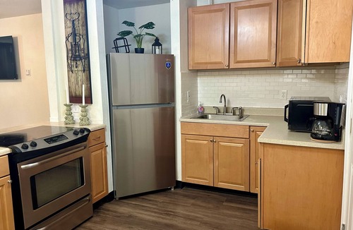 Lubbock Cottage | 3-bed cottage in Central Lubbock l 8 mins to TTU and medical district