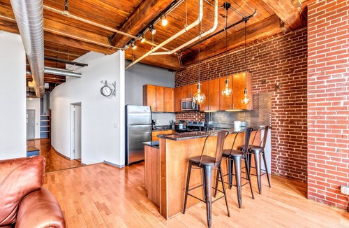 Downtown West Apartment | 3 Bed DWTN Loft✦Pet Friendly✦Walk to Attractions