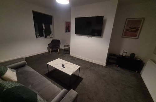Hebburn House | 3 Bed House Apartment