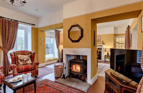 Knarsdale House | 3 Bed in Brampton oc-89994