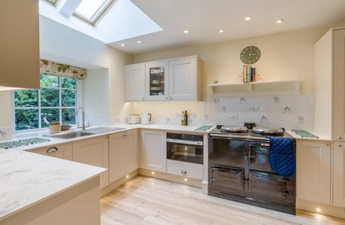 Crieff Cottage | 3 Bed in Comrie (oc-e33307)