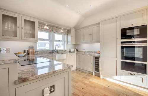 North Sunderland Cottage | 3 Bed in North Sunderland (oc-t33656)