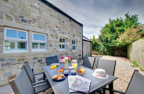 North Sunderland Cottage | 3 Bed in Seahouses (oc-551958)