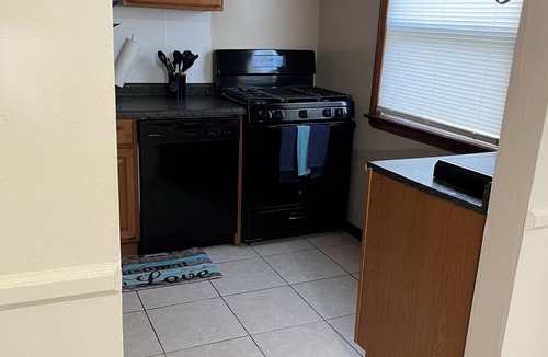 Redford House | 3-bedroom house in Detroit/Redford Township with WiFi, AC, 420 & pet friendly