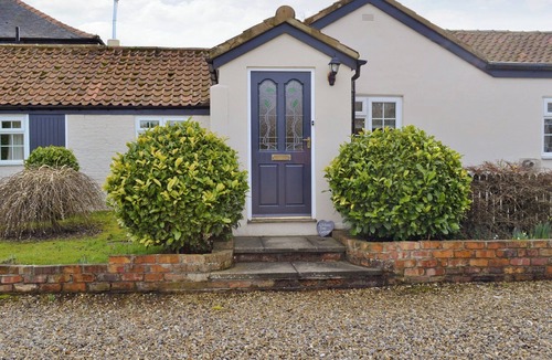 Potter Brompton Cottage | 3 bedroom accommodation in Foxholes, near Scarborough