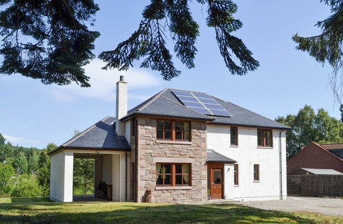 Carrbridge Cottage | 3 bedroom accommodation in Carrbridge