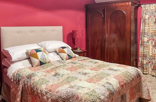 Penicuik Cottage | 3 bedroom accommodation in Nine Mile Burn, near Edinburgh
