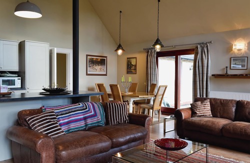 Glenisla Cottage | 3 bedroom accommodation in Invergowrie, near Dundee