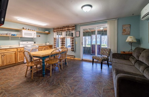 Cass Lake Cabin | 3-bedroom cabin at Cass Lake Lodge Cabin 3
