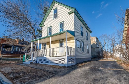 Ocean Park House | 3-Bedroom Coastal Haven: 3 Blocks from the Beach