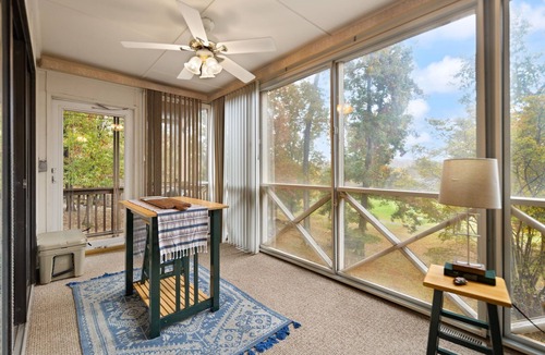 Bronston Condo | 3-bedroom condo in delightful Woodson Bend Resort, Bronston, KY on #7 Green