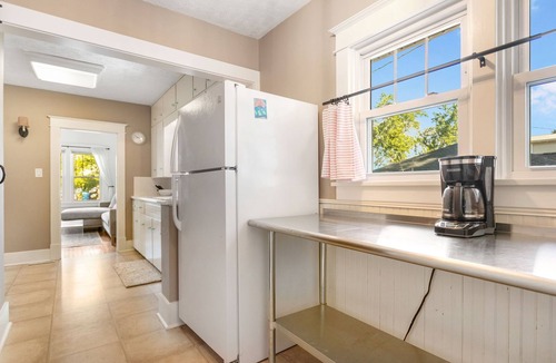 Spring Lake House | 3 Bedroom Cottage with Private Fenced Yard